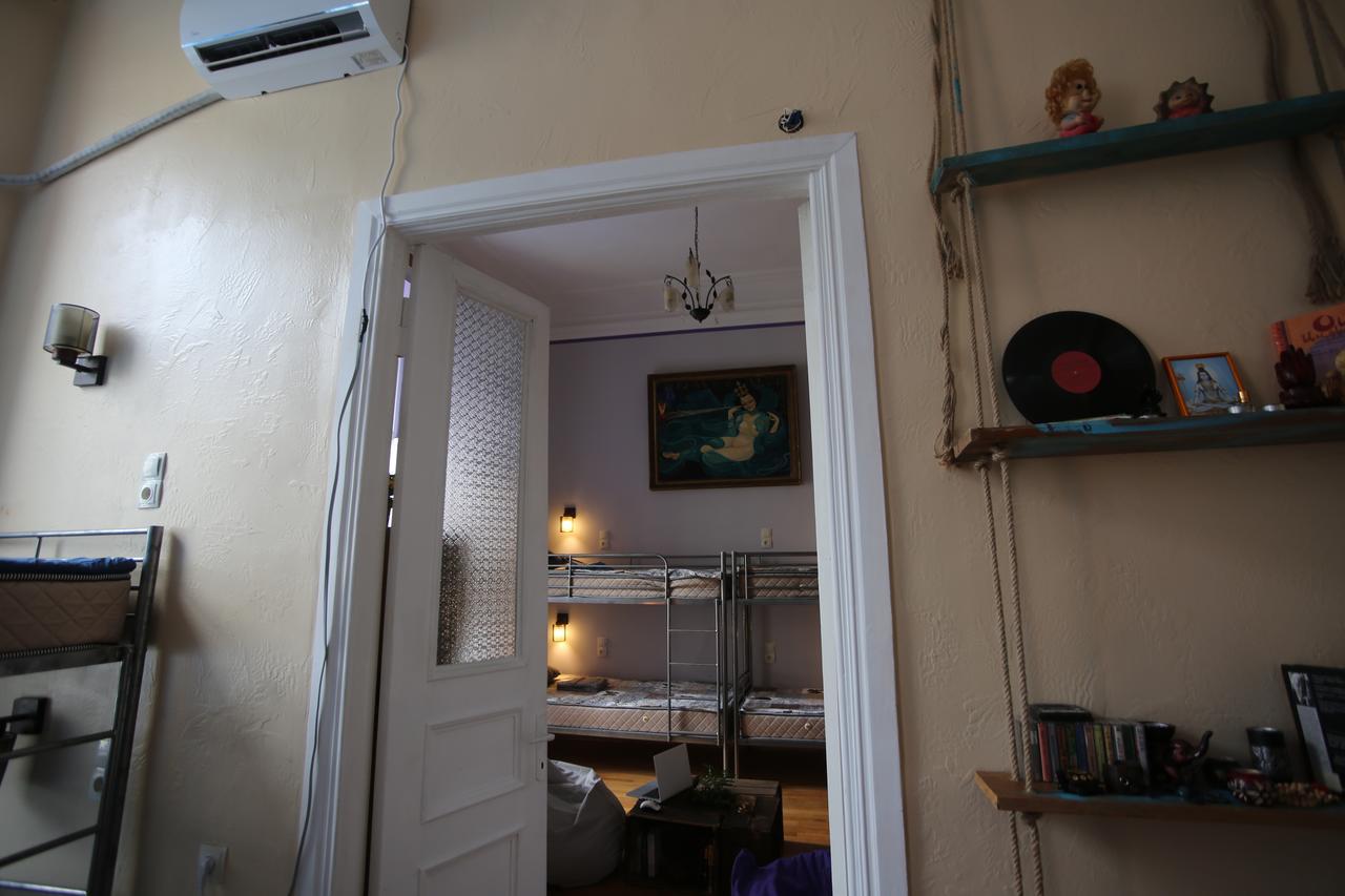 Lilus Hostel Μπατούμι Εξωτερικό φωτογραφία