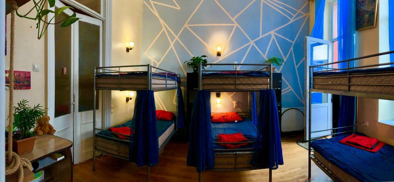 Lilus Hostel Μπατούμι Εξωτερικό φωτογραφία